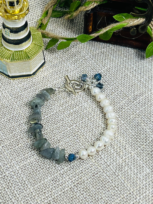 Labradorite and Pearl Bracelet